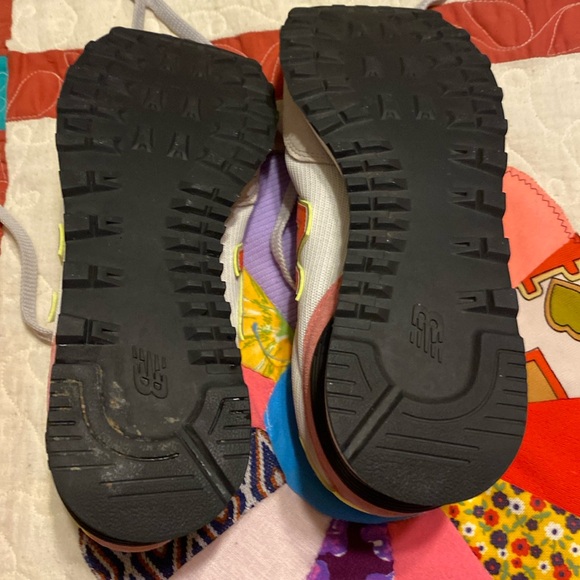 New Balance shoes - Picture 7 of 9